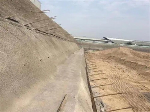 路南河道边坡加固